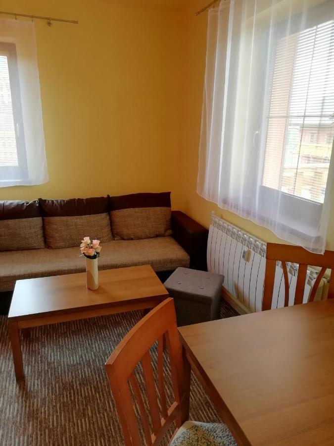 Apartman Fiona Veľka Lomnica Bagian luar foto